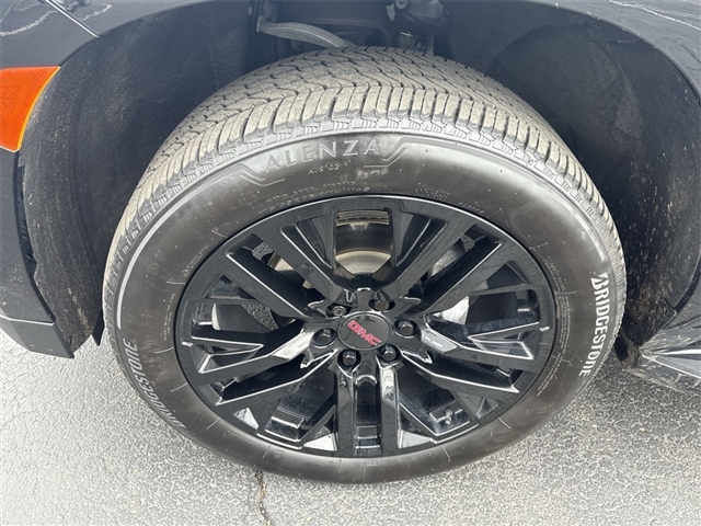 2023 GMC Yukon SLE