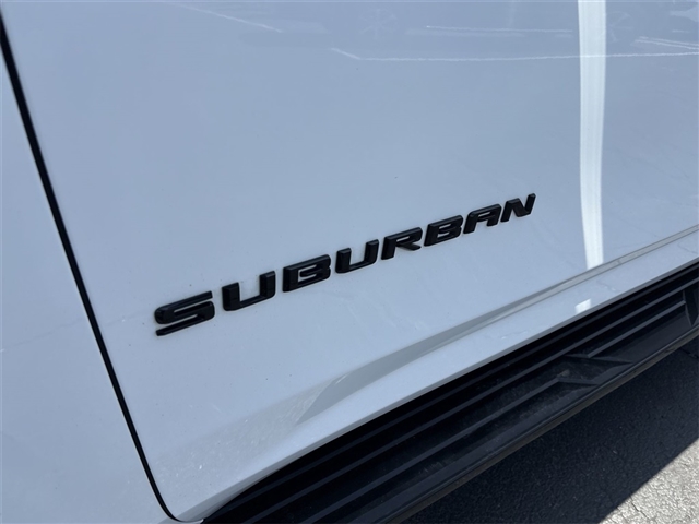 2022 Chevrolet Suburban RST