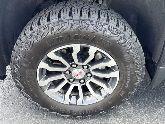 2023 GMC Sierra 1500 AT4