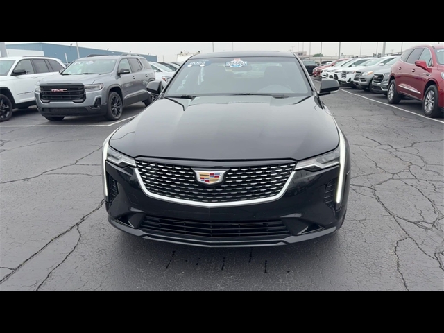 2023 Cadillac CT4 Luxury