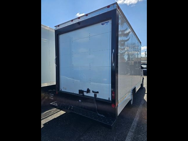 2024 Chevrolet Express 3500