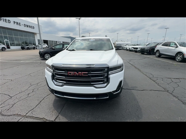 2023 GMC Acadia AT4
