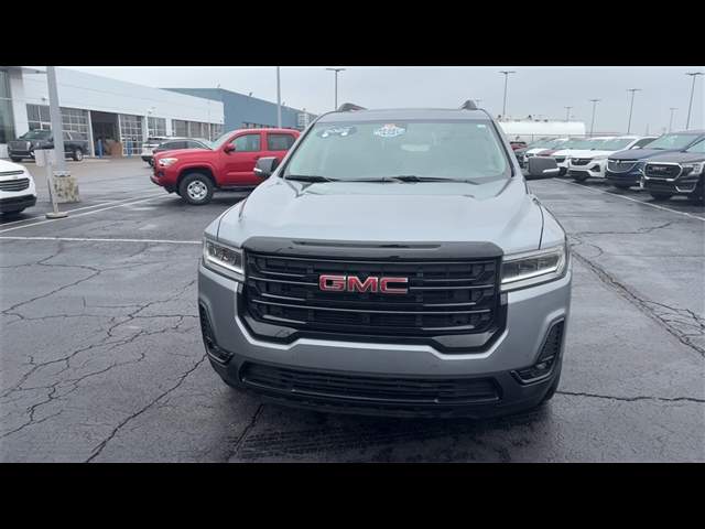 2022 GMC Acadia SLT