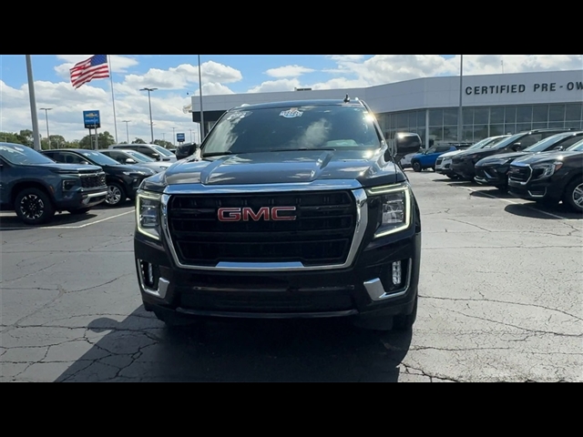 2023 GMC Yukon SLE