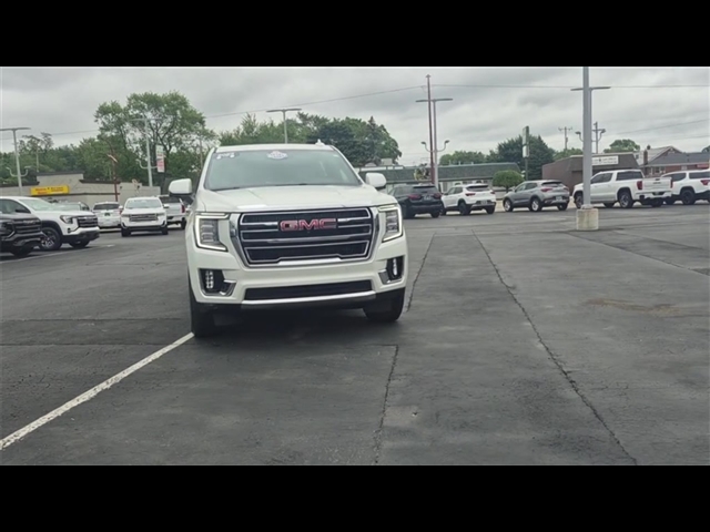 2023 GMC Yukon XL SLT