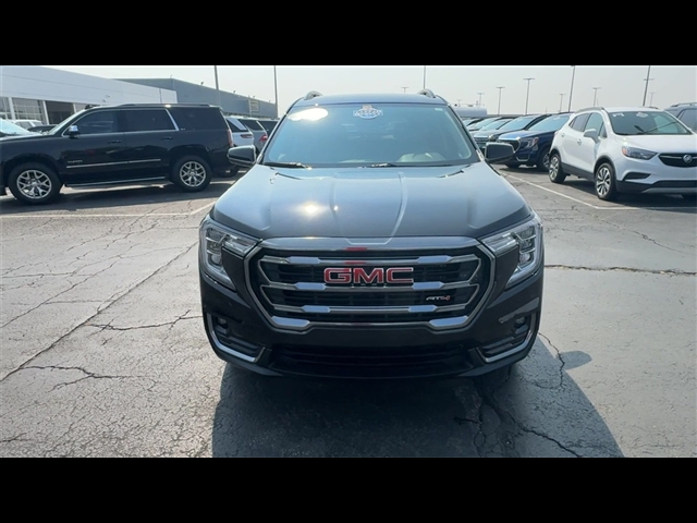 2023 GMC Terrain AT4