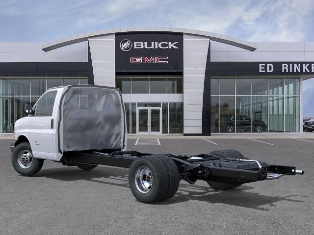 2025 GMC Savana 3500