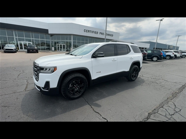 2023 GMC Acadia AT4
