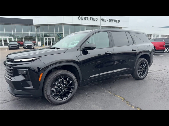 2024 Chevrolet Traverse LS