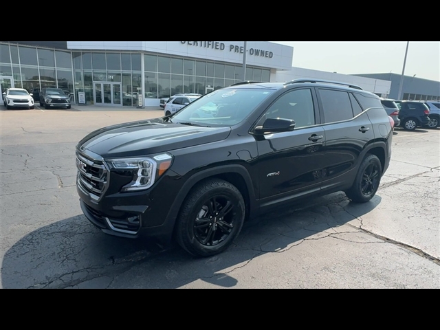 2023 GMC Terrain AT4