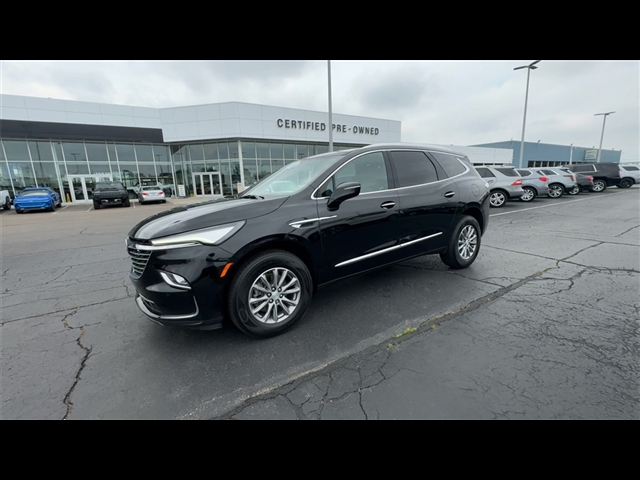 2022 Buick Enclave Essence