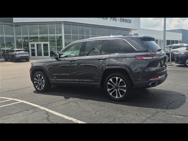 2022 Jeep Grand Cherokee Overland