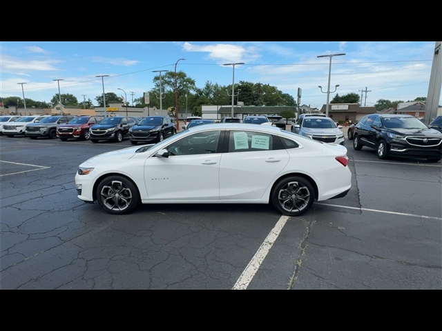 2022 Chevrolet Malibu LT