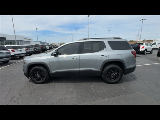 2023 GMC Acadia AT4