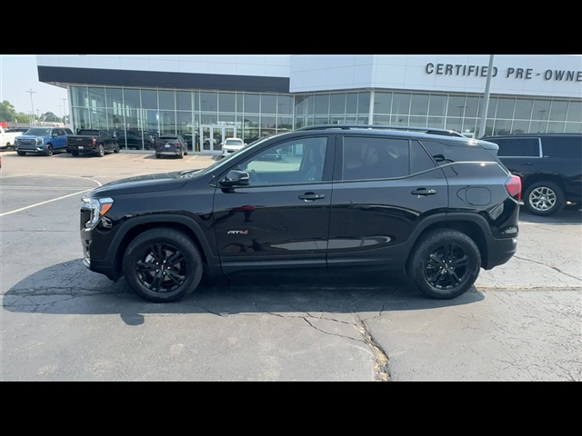 2023 GMC Terrain AT4