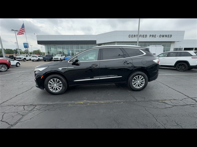 2022 Buick Enclave Essence