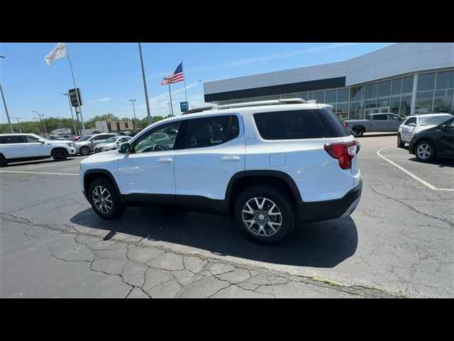 2022 GMC Acadia SLE