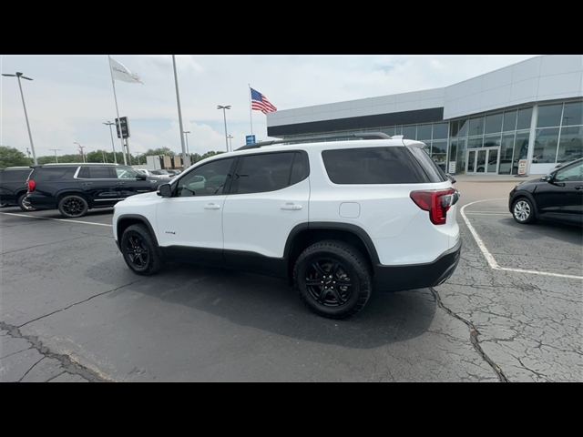 2023 GMC Acadia AT4