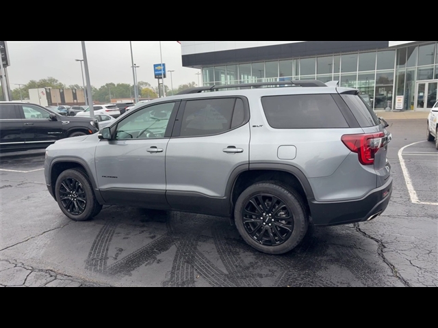 2022 GMC Acadia SLT