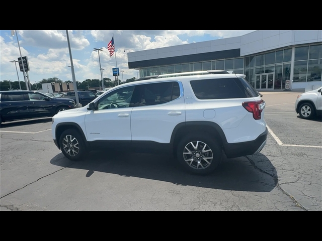 2022 GMC Acadia SLE
