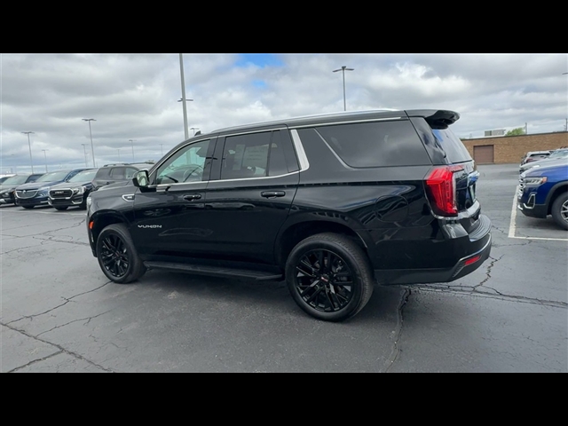 2023 GMC Yukon SLE