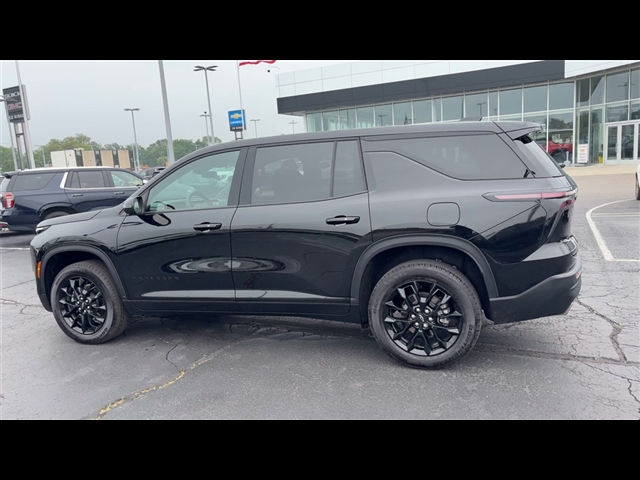 2024 Chevrolet Traverse LS
