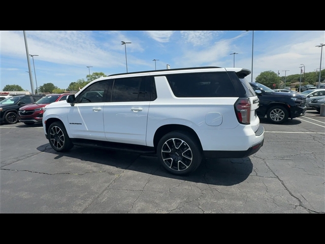 2022 Chevrolet Suburban RST