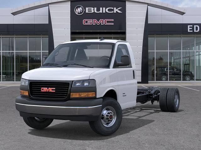 2025 GMC Savana 3500