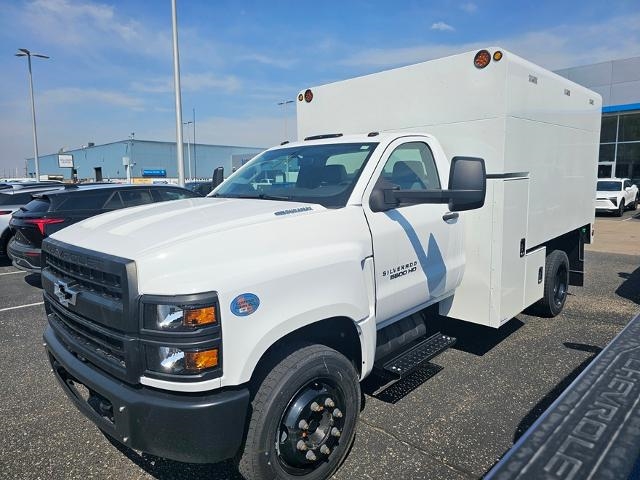 2024 Chevrolet Silverado 5500 HD Work Truck