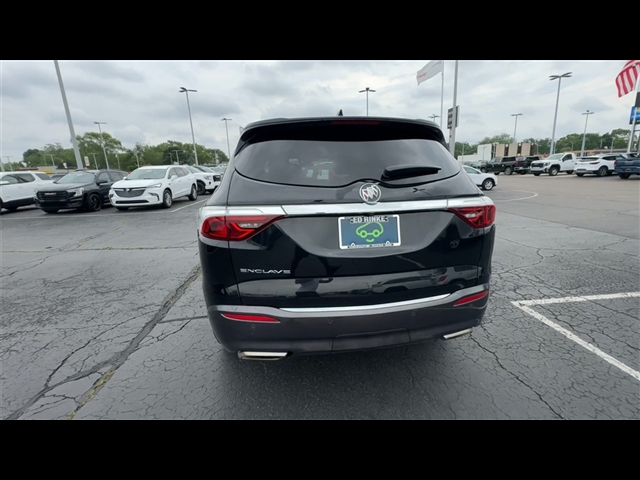 2022 Buick Enclave Essence