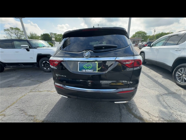 2022 Buick Enclave Essence