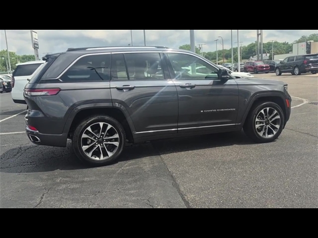 2022 Jeep Grand Cherokee Overland