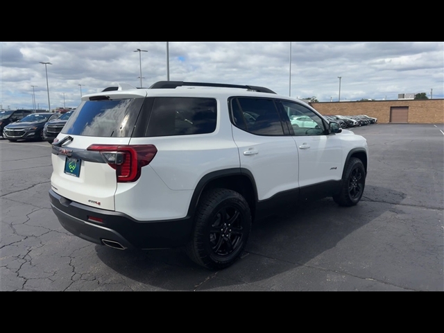 2023 GMC Acadia AT4