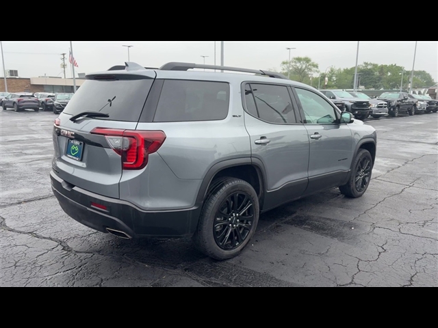 2022 GMC Acadia SLT