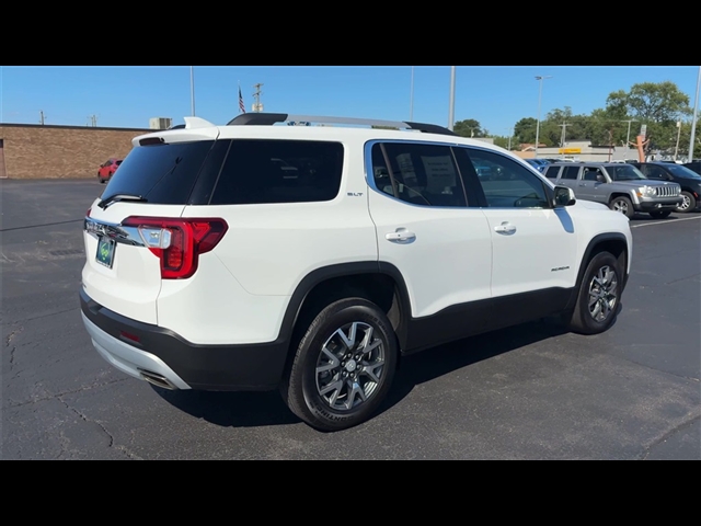 2023 GMC Acadia SLT