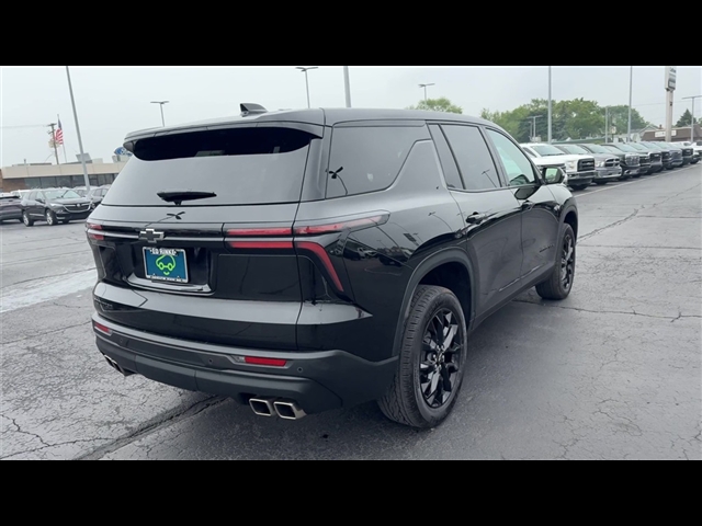 2024 Chevrolet Traverse LS