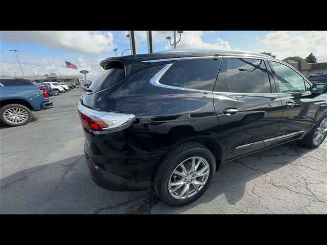2022 Buick Enclave Essence