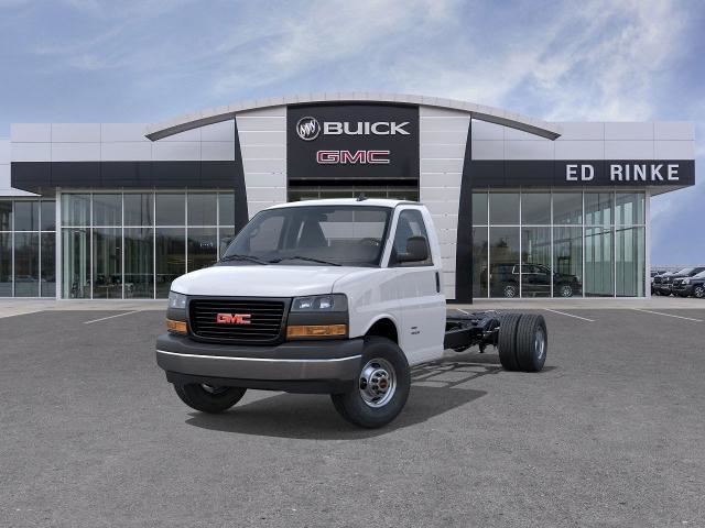 2025 GMC Savana 3500