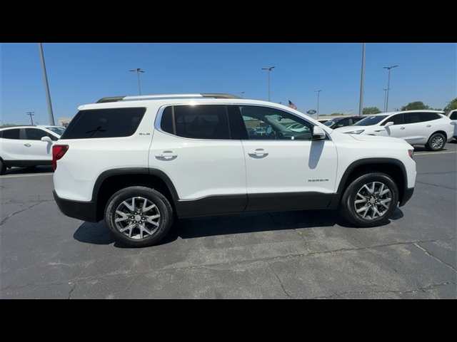 2022 GMC Acadia SLE