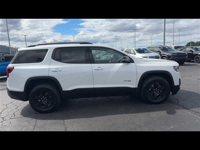 2023 GMC Acadia AT4