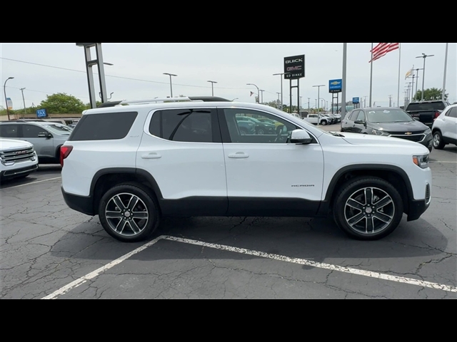 2022 GMC Acadia SLT