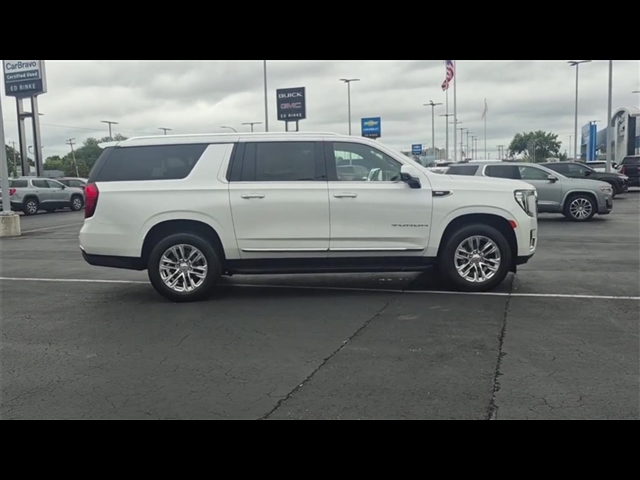 2023 GMC Yukon XL SLT