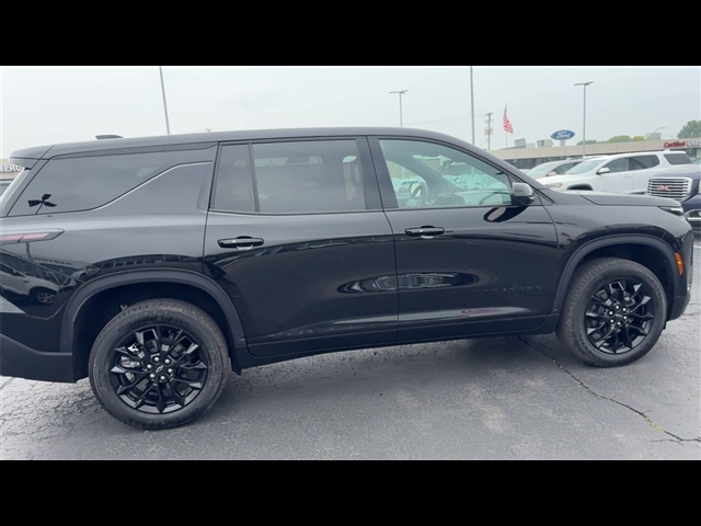 2024 Chevrolet Traverse LS