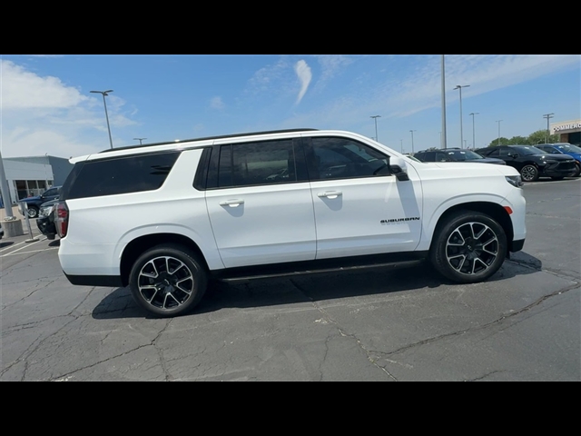 2022 Chevrolet Suburban RST