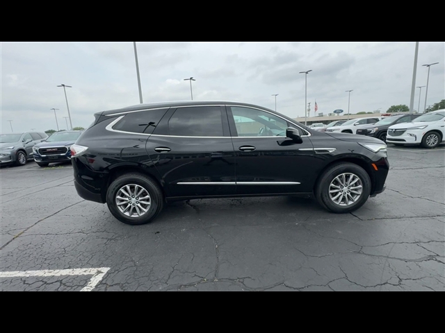 2022 Buick Enclave Essence