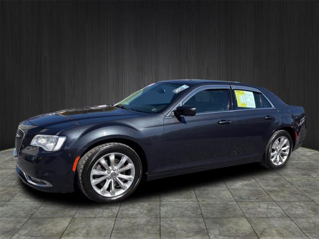 2016 Chrysler 300 Limited