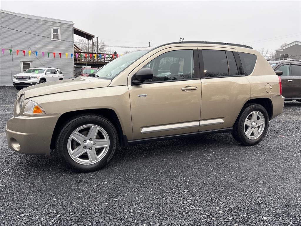 2010 Jeep Compass Latitude - main photo