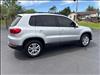 2016 Volkswagen Tiguan 2.0T SEL - thumbnail 3