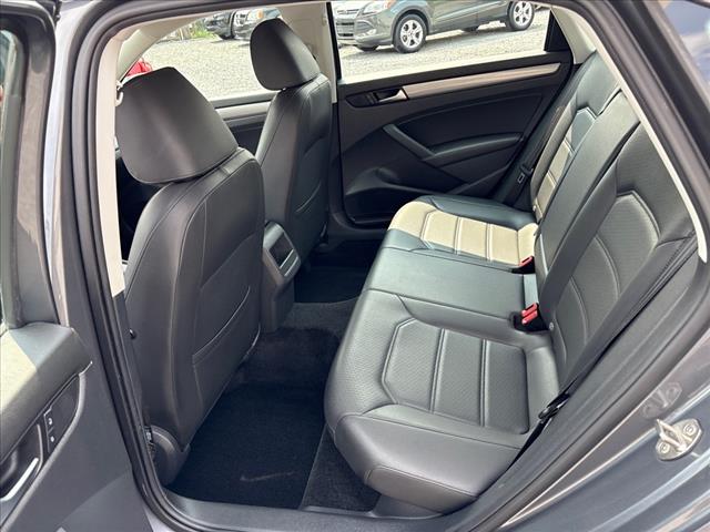 2015 Volkswagen Passat 1.8T SE