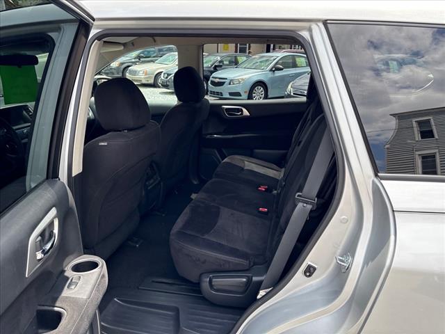 2014 Nissan Pathfinder S